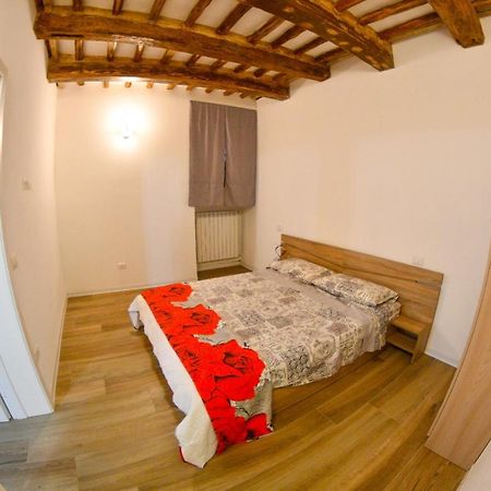 A Casa Di Silvia Apartment Фолиньо Екстериор снимка
