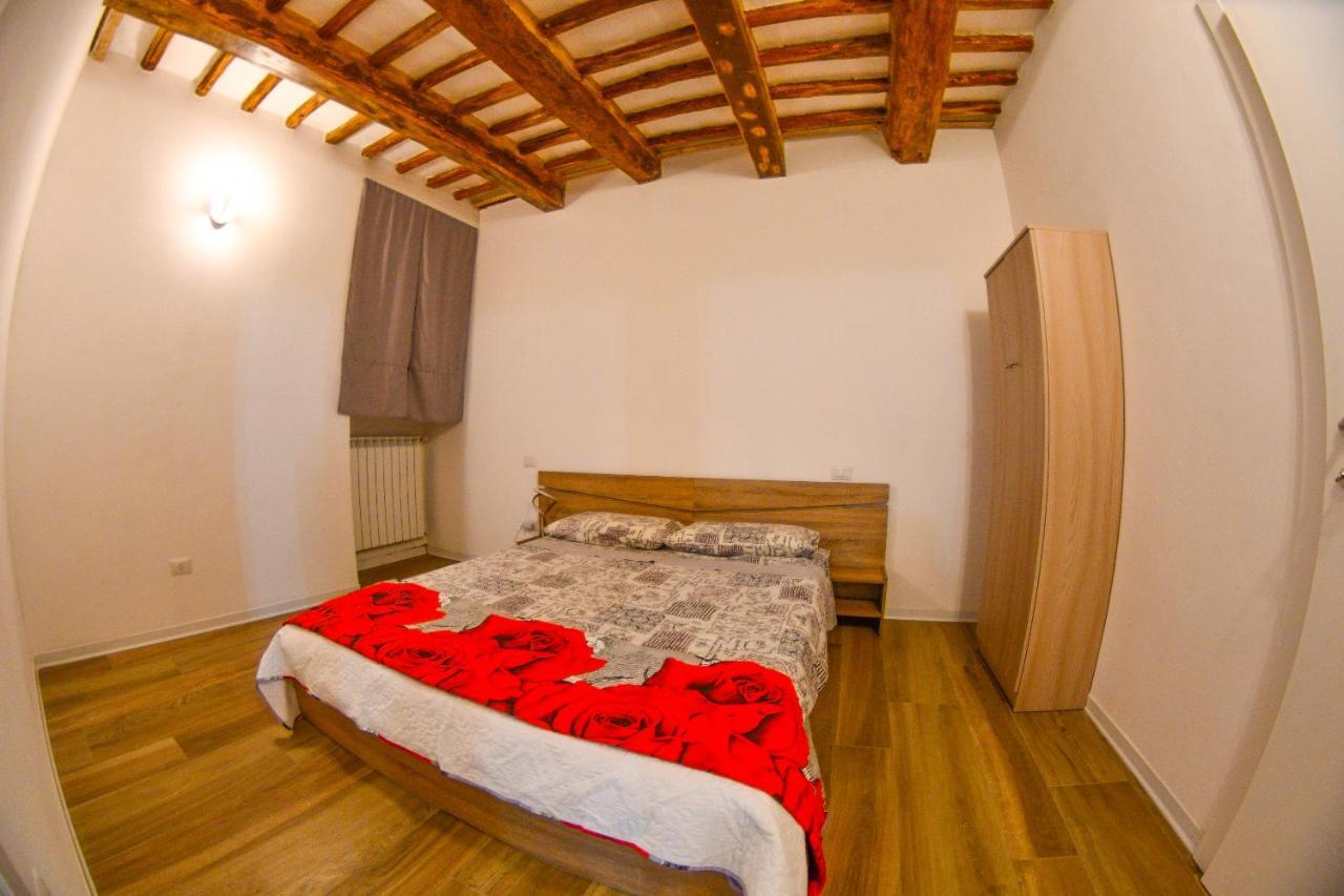 A Casa Di Silvia Apartment Фолиньо Екстериор снимка